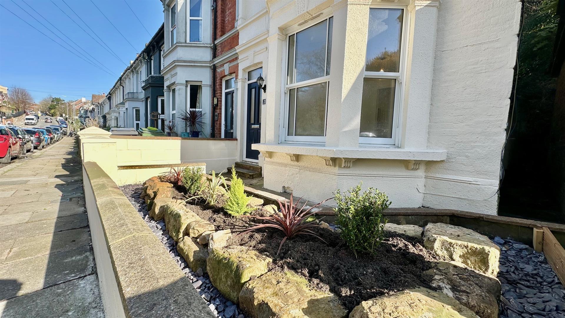 3 bed property in Harold Road, Hastings